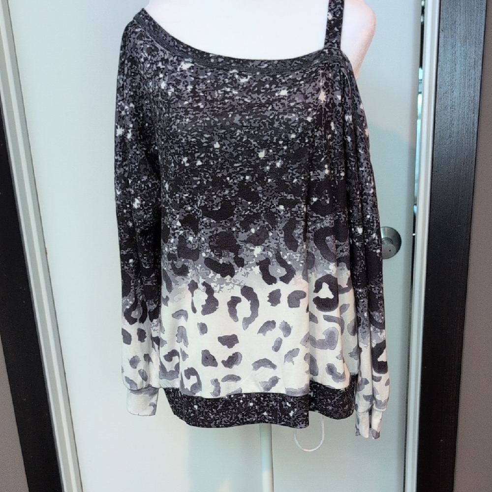 Stylish Off-Shoulder Animal Print Blouse